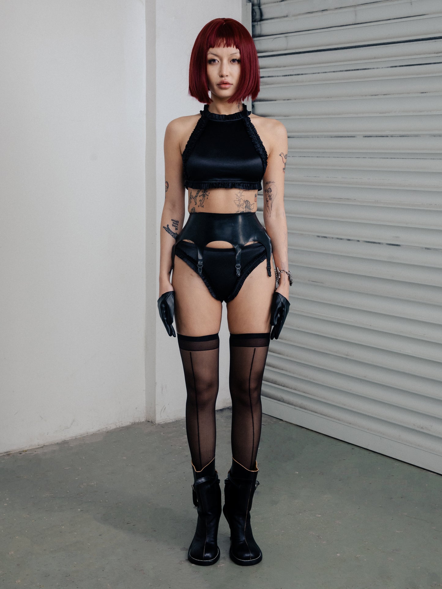 Hoochie Coochie Maiden Crop Black